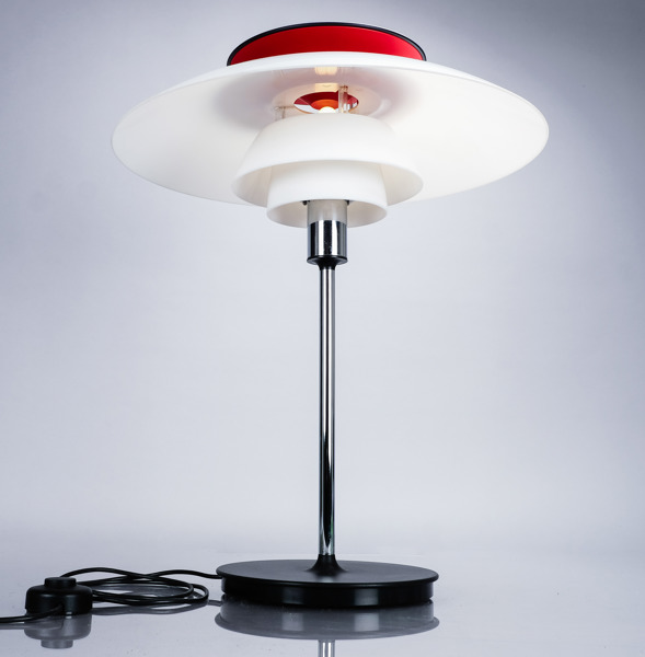 Poul Henningsen 1894-1967 Bordslampa "PH 80" Louis Poulsen 1960-tal