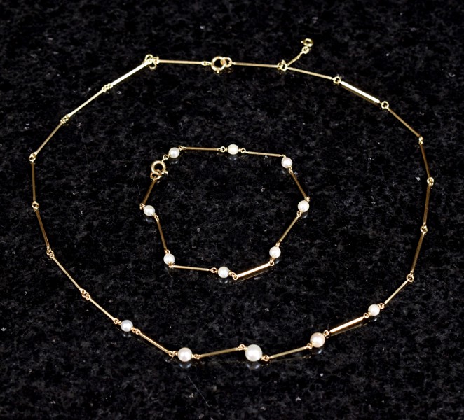 Halsband & Armband 18K Guld med odlade pärlor 1900-tal (2st)